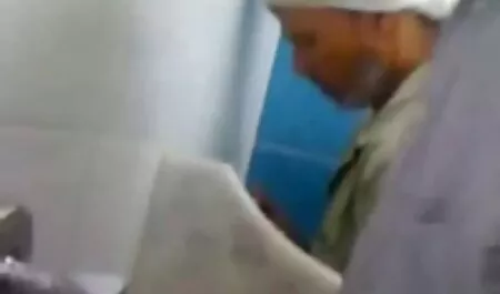 Lạ người đàn ông nam dien vien phim sex nhat ban trẻ, muốn thủ dâm hút thuốc